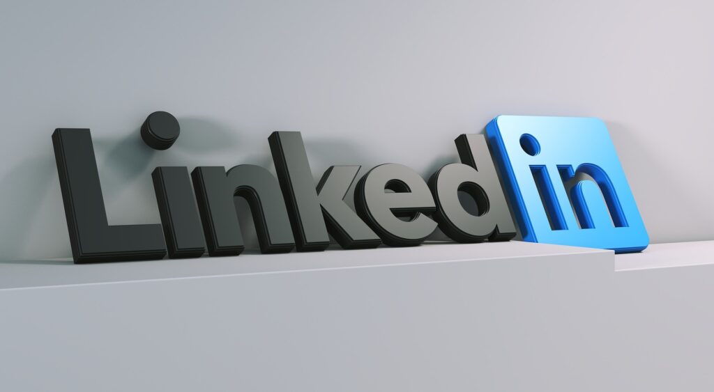 unificar perfiles de empresas en LinkedIn